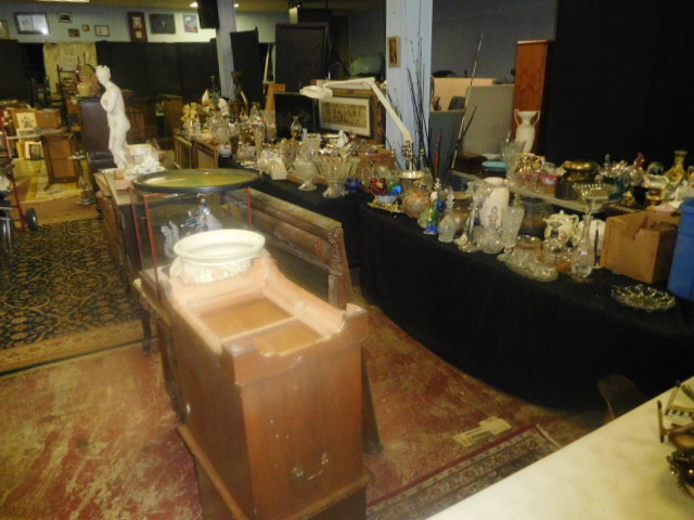 Labor Day Monday Estates- Dont Miss this auction- Unbelievable  - DSCN0693.JPG