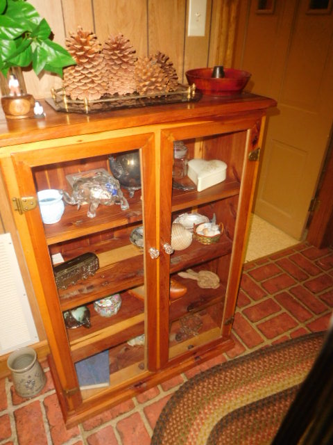 Virginia E. Sisson Estate  Two Ring Auction Morristown, Tennessee Auction is on.. heated tent... No snow in Morristown - DSCN5036.JPG