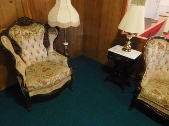 Erwin Memorial Funeral Home  Erwin Tennessee.....Antiques- Office -Pews and more - DSCN4635.JPG