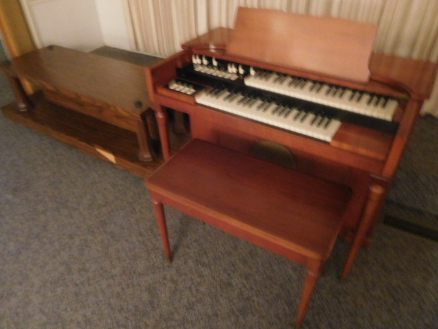 Erwin Memorial Funeral Home  Erwin Tennessee.....Antiques- Office -Pews and more - DSCN4639.JPG