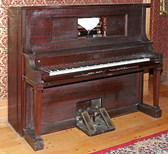 Historic Robins Roost American Queen Anne House, Antiques, Contents The Etta Mae Love Estate - 61_1.jpg