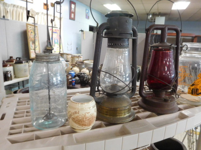 Antiques and Estates Auction New Years Day- Dr. Ralph Van Brocklin Crocks and  Advertising, Don and Shirley Kay  Collection, Charlie Green Bottle Collection and much more - DSCN8151.JPG