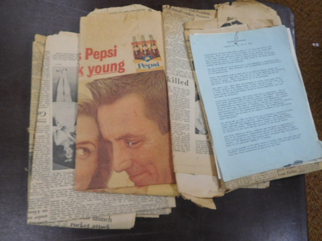 Advertising, Large Keen Kutter, Vintage toy, Jars Etc two Estate Collections - DSCN9502.JPG