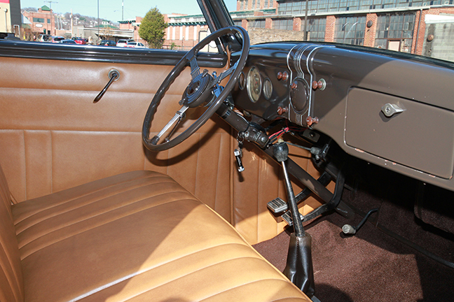 David Berry Estate Auction New Years Day-1935 LaSalle, 1936 Ford, Mascots, Antique Pharmacy items and more - 6109.jpg