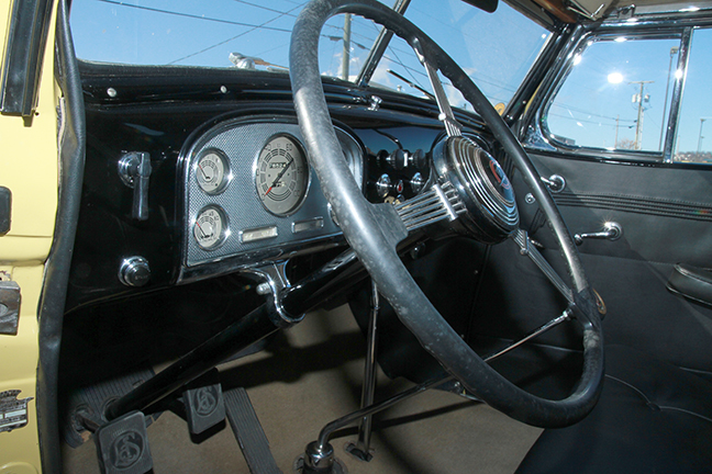 David Berry Estate Auction New Years Day-1935 LaSalle, 1936 Ford, Mascots, Antique Pharmacy items and more - 6123.jpg