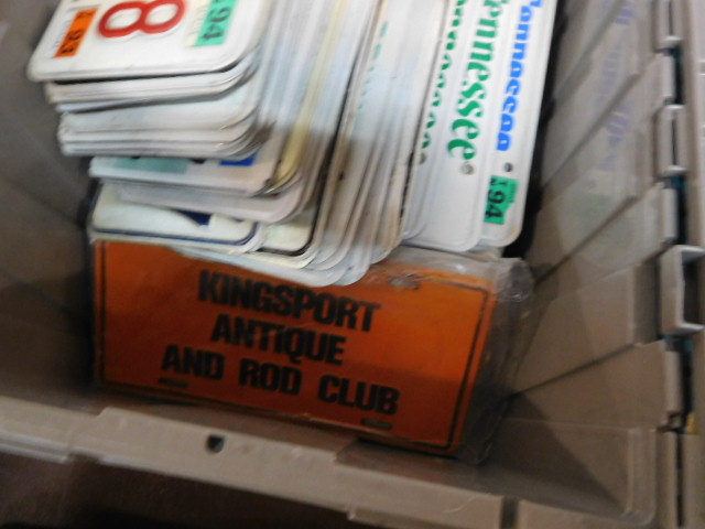 David Berry Estate Auction New Years Day-1935 LaSalle, 1936 Ford, Mascots, Antique Pharmacy items and more - DSCN9820.JPG