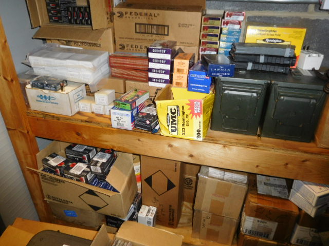 Large Ammo Collection- Living Estate Kingsport Tennessee - DSCN0146.JPG