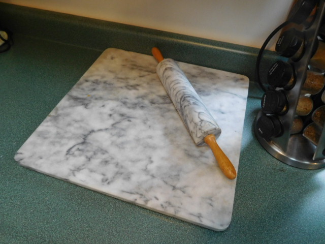 Dr. Thomas and Brenda Brinegar Estate Auction #2,Real Estate, Fine Jewelry, Antiques, R R Collection, Upscale Furnishings, Dolls and more - DSCN9696.JPG