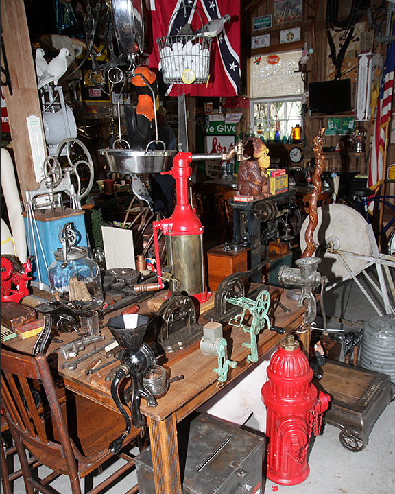 Country Store, Advertising, Toys, 1973 Suzuki Rv125,gas item, and much more The W.F, lifetime collection Absolute Auction - 23_3487.jpg