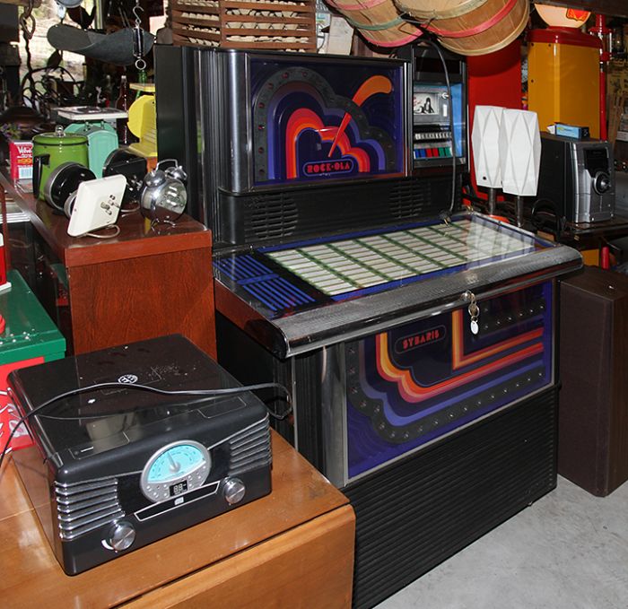 Country Store, Advertising, Toys, 1973 Suzuki Rv125,gas item, and much more The W.F, lifetime collection Absolute Auction - 23_3497.jpg