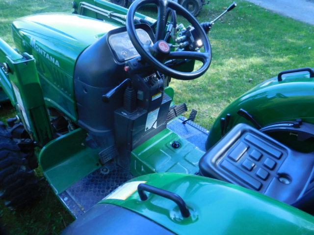 Living Estate  Auction Farm Machinery, tools, trailer, plus much more - DSCN9965.JPG