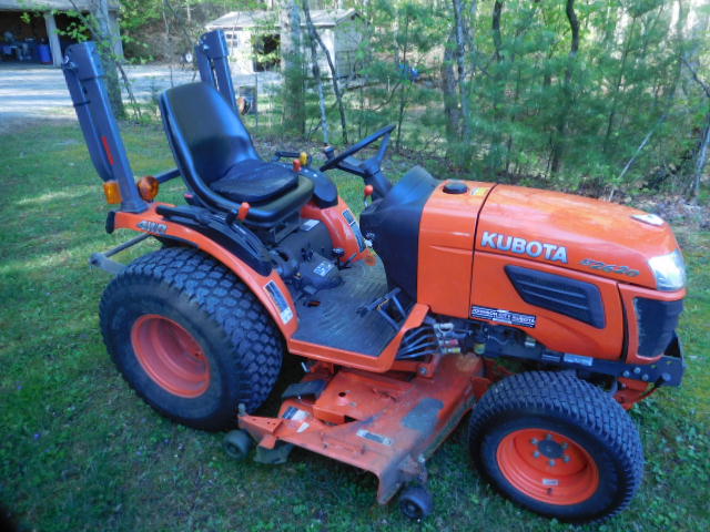 Living Estate  Auction Farm Machinery, tools, trailer, plus much more - DSCN9968.JPG