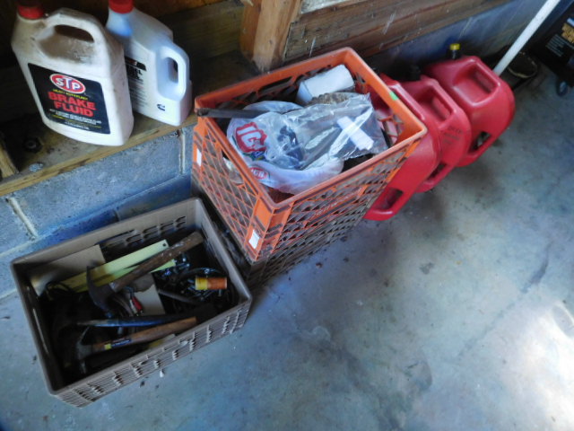 Living Estate  Auction Farm Machinery, tools, trailer, plus much more - DSCN9987.JPG