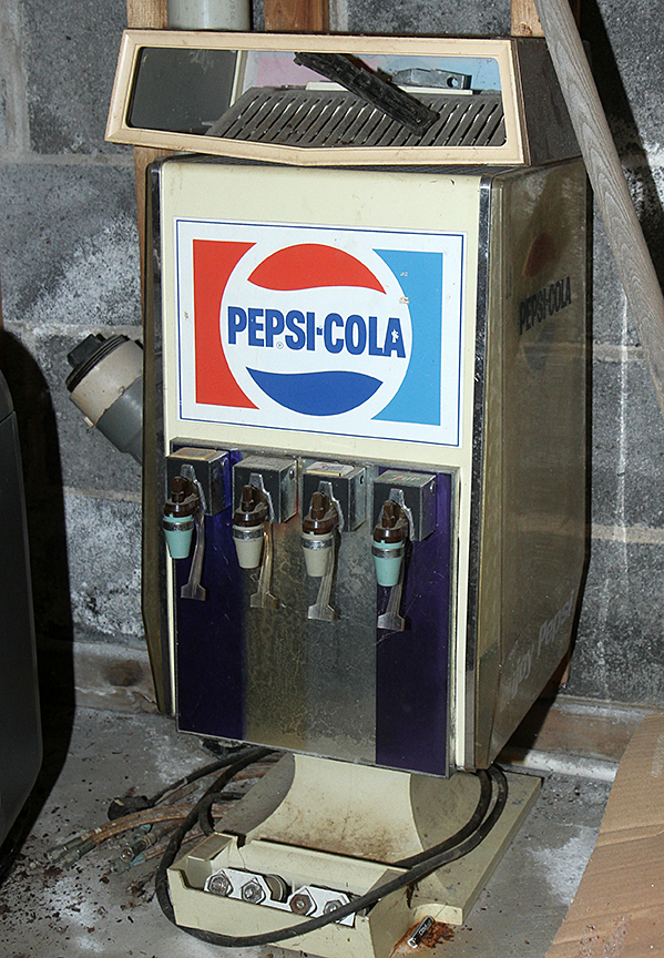 Laurel J. Harris Living Estate and the Estate of David Harris Kingsport, Tennessee - 6393.jpg