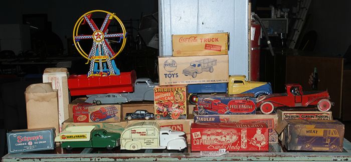 Ken Depew Country Store Collection, Auto Tags and Toppers,Toys, Advertising and More Auction - 0075.jpg