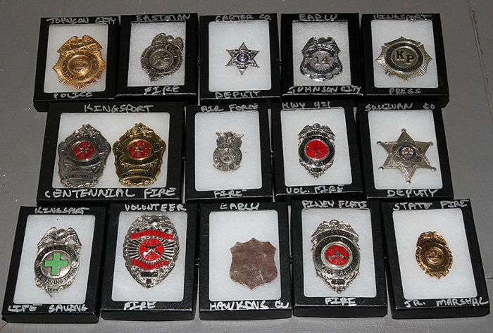 Ken Depew Country Store Collection, Auto Tags and Toppers,Toys, Advertising and More Auction - 9357.jpg