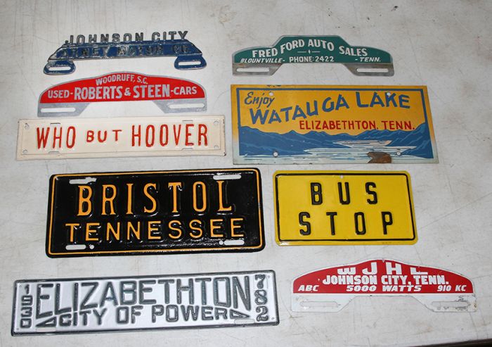 Ken Depew Country Store Collection, Auto Tags and Toppers,Toys, Advertising and More Auction - 9370.jpg